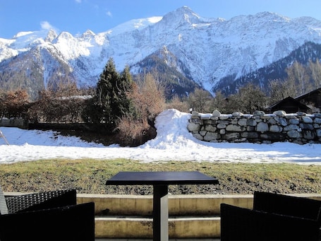 Double Room Garden Access Mont Blanc side | Terrace/patio