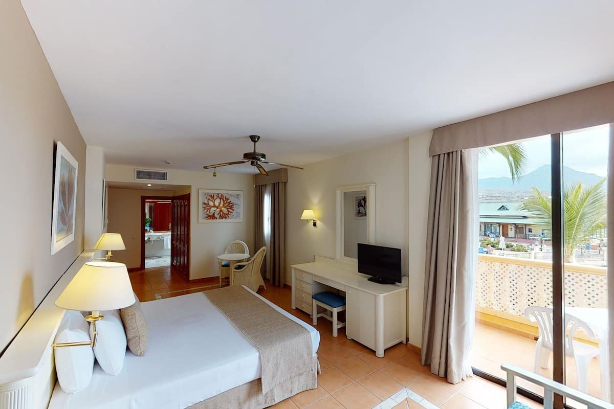 desk, blackout curtains, free wifi, bed sheets