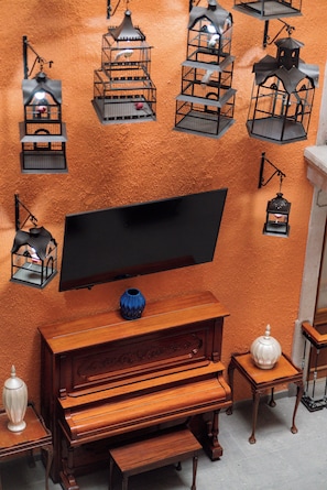 TV de tela plana 27 polegadas com canais a cabo, TV