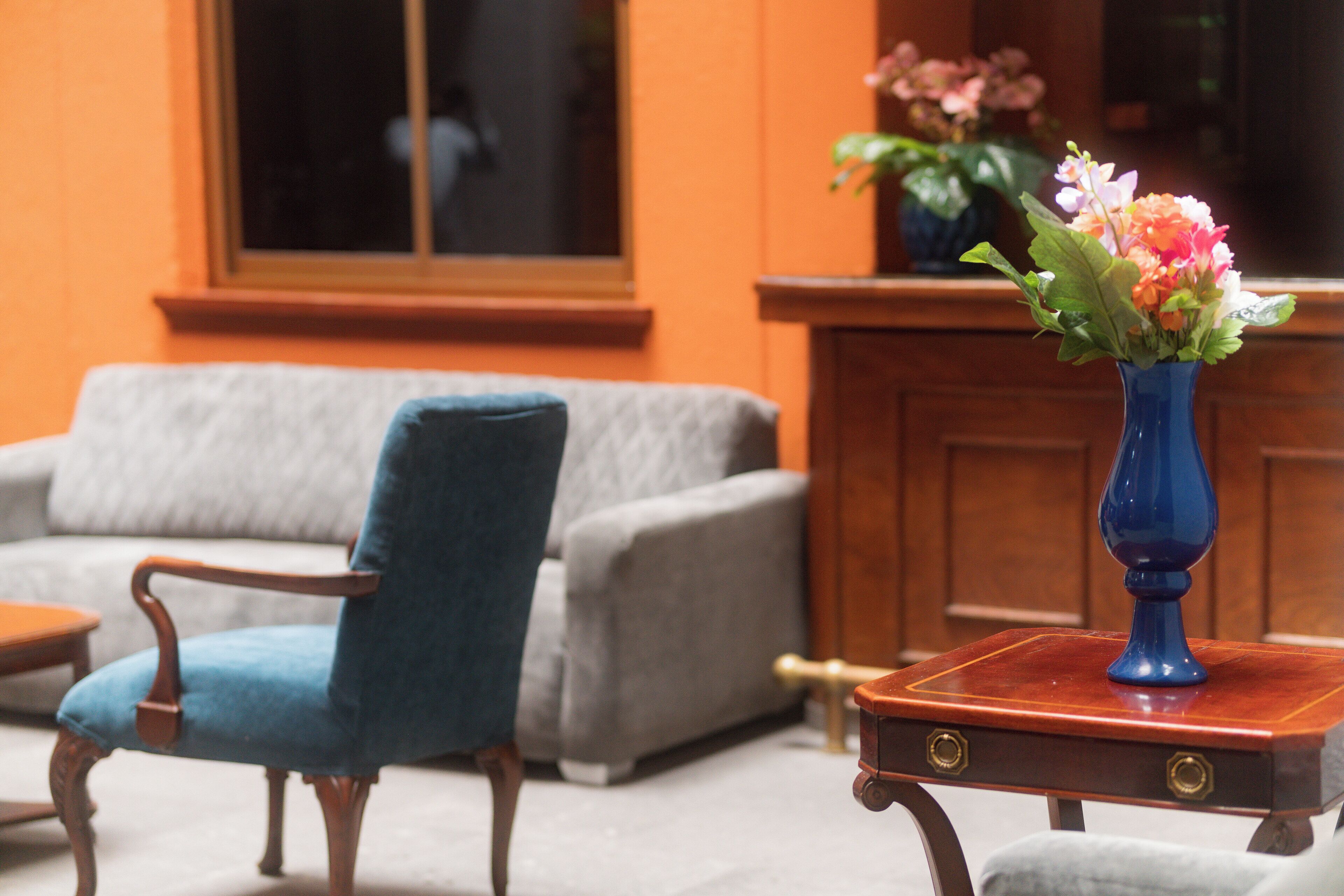 27-inch flat-screen tv with cable channels, tv