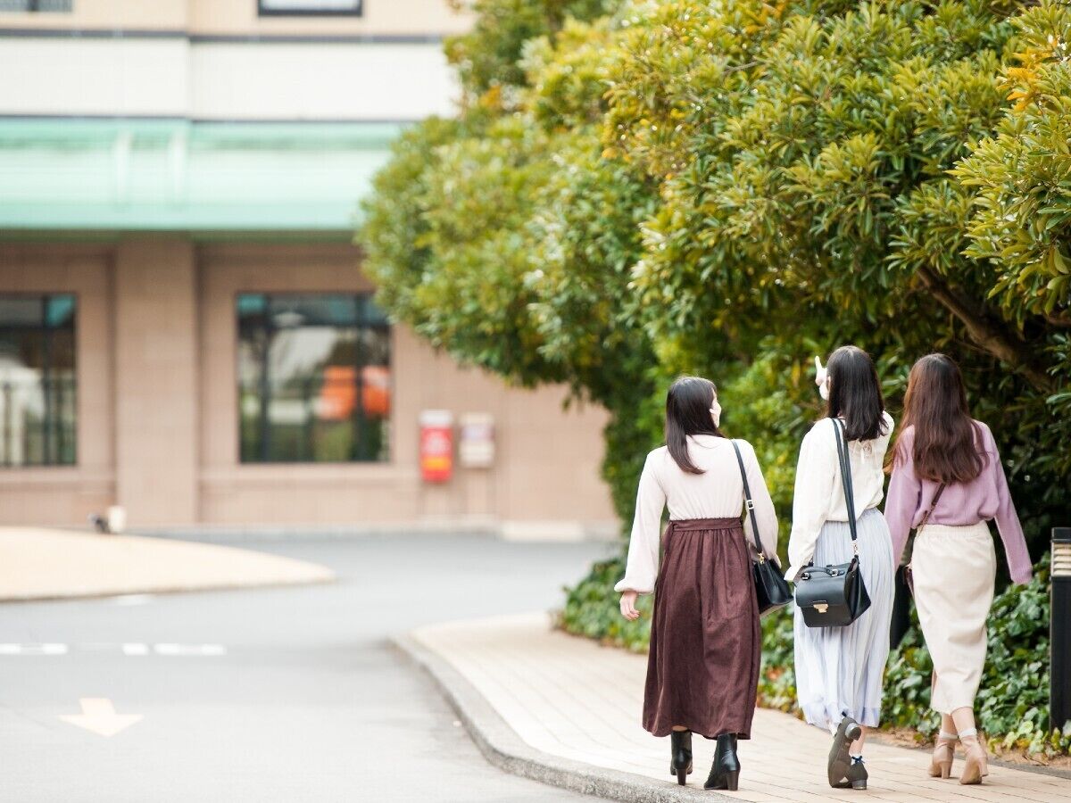 [short-stay:6pm check-in,9am check-out] great deal due to the under-construction of exterior walls! | 1 bedroom, down duvets, in-room safe, desk