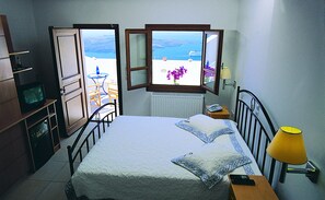 1 bedroom, minibar, in-room safe, individually furnished