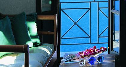 Theoxenia Caldera Hotel