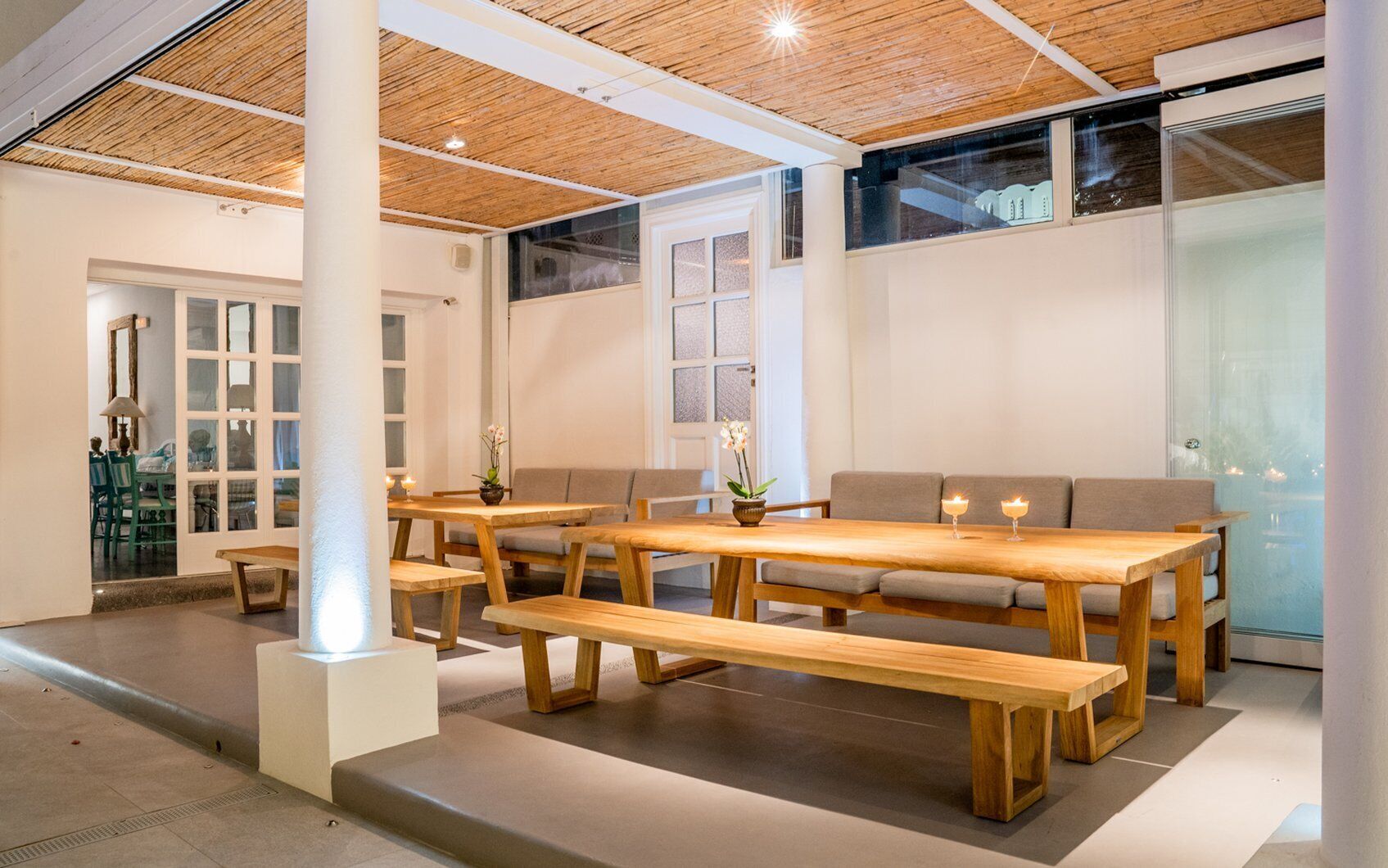 lunch, dinner served; local and international cuisine, pool views