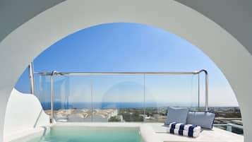 Suite, Hot Tub, Ocean View | Private spa tub