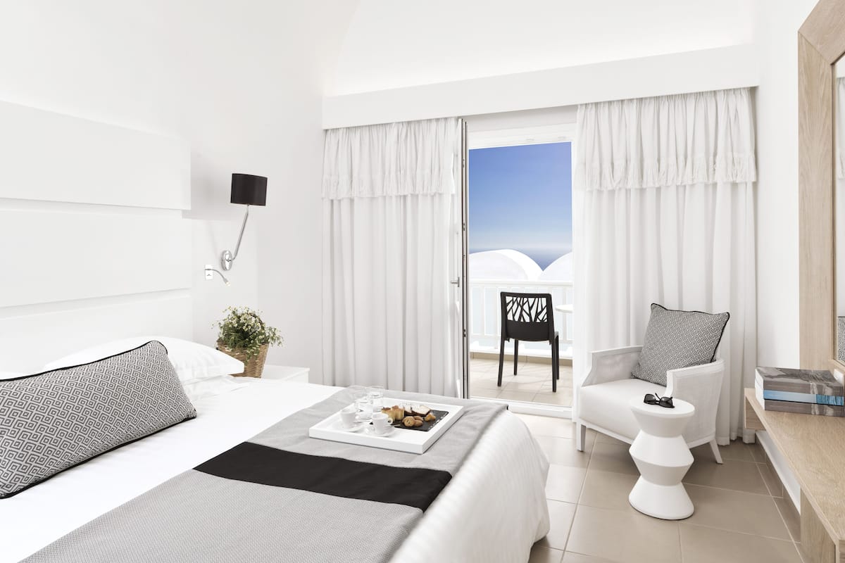 Habitación con 1 cama matrimonial o 2 individuales, 1 habitación, balcón | Ropa de cama de alta calidad y caja de seguridad en la habitación
