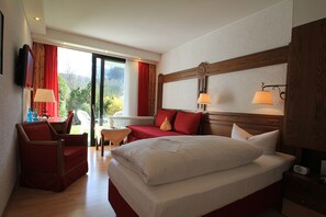 ห้องซูพีเรียซิงเกิล | มินิบาร์, ตู้นิรภัยในห้องพัก, โต๊ะทำงาน, ผ้าม่านกันแสง