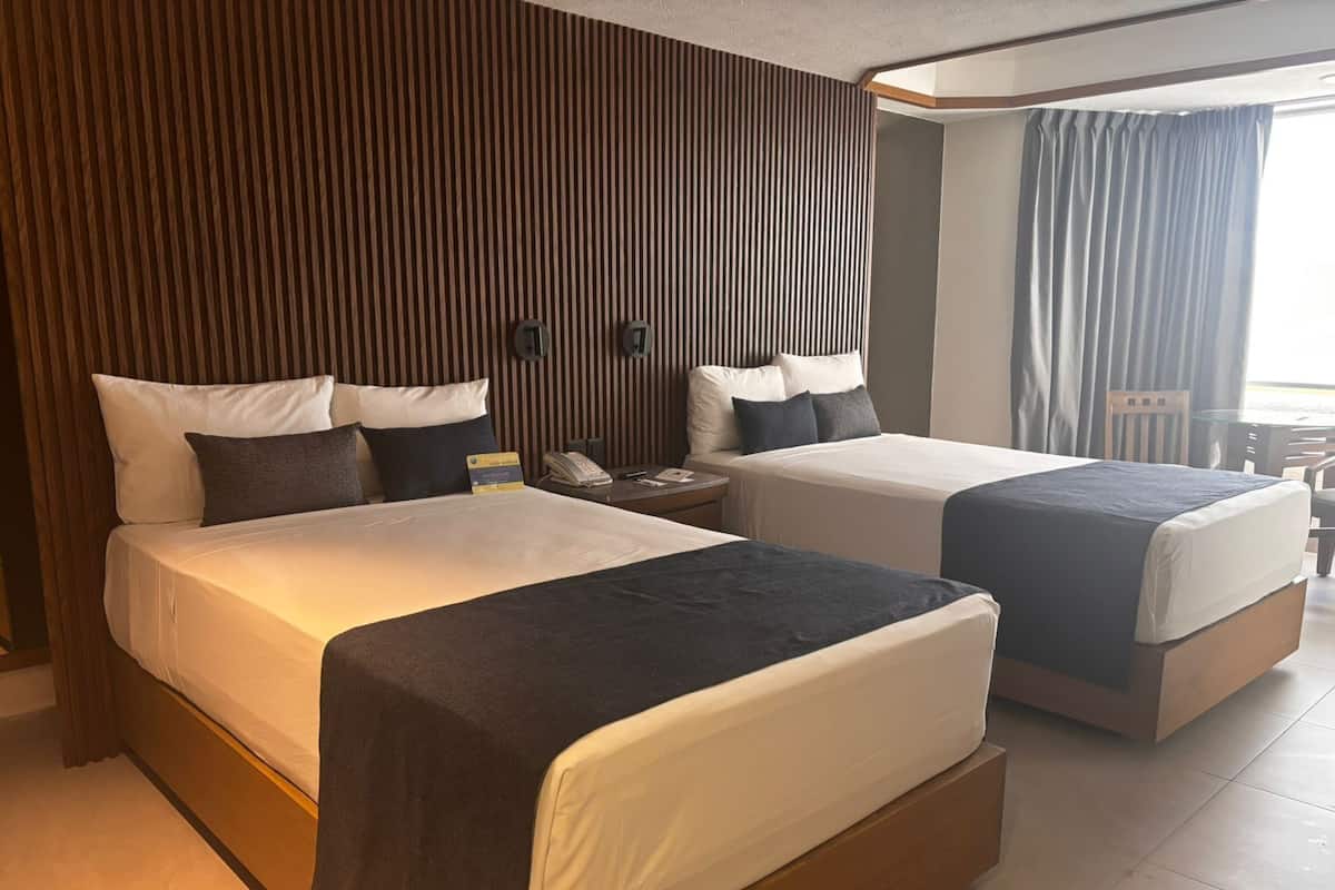 1 chambre, coffres-forts dans les chambres, bureau, rideaux occultants