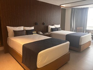 컴포트 더블룸 | 1 개의 침실, 객실 내 금고, 책상, 암막 커튼