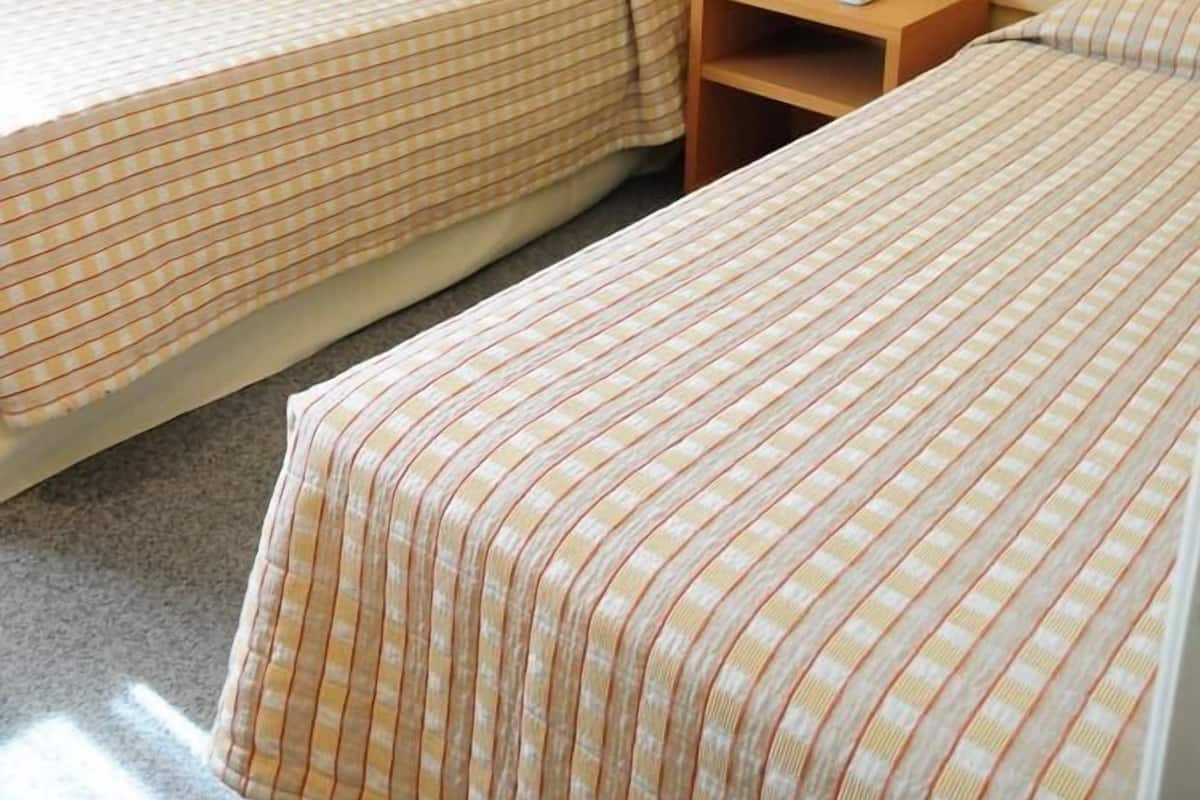 1 dormitorio, minibar, caja fuerte y cortinas opacas