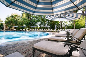 Outdoor pool, pool umbrellas