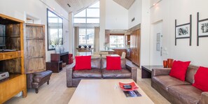 Luxury Apartment, 2 Bedrooms | Living area | TV - Waterfront Village (Cape Town)