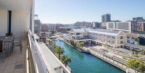 Luxury-Apartment, 2 Schlafzimmer | Blick vom Balkon