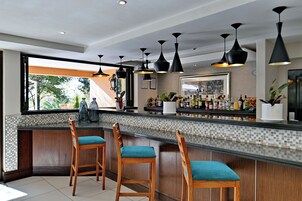 酒吧（店内）