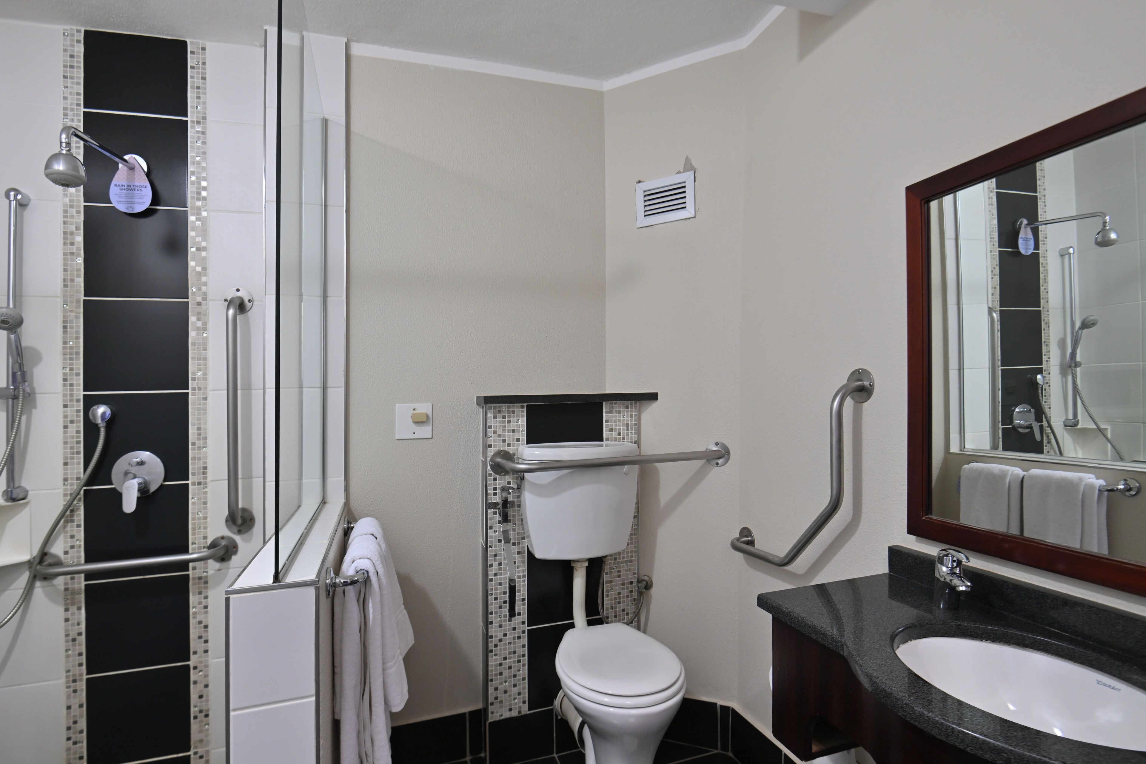 free toiletries, towels