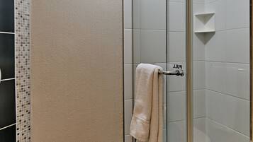 免費梳洗用品、提供毛巾