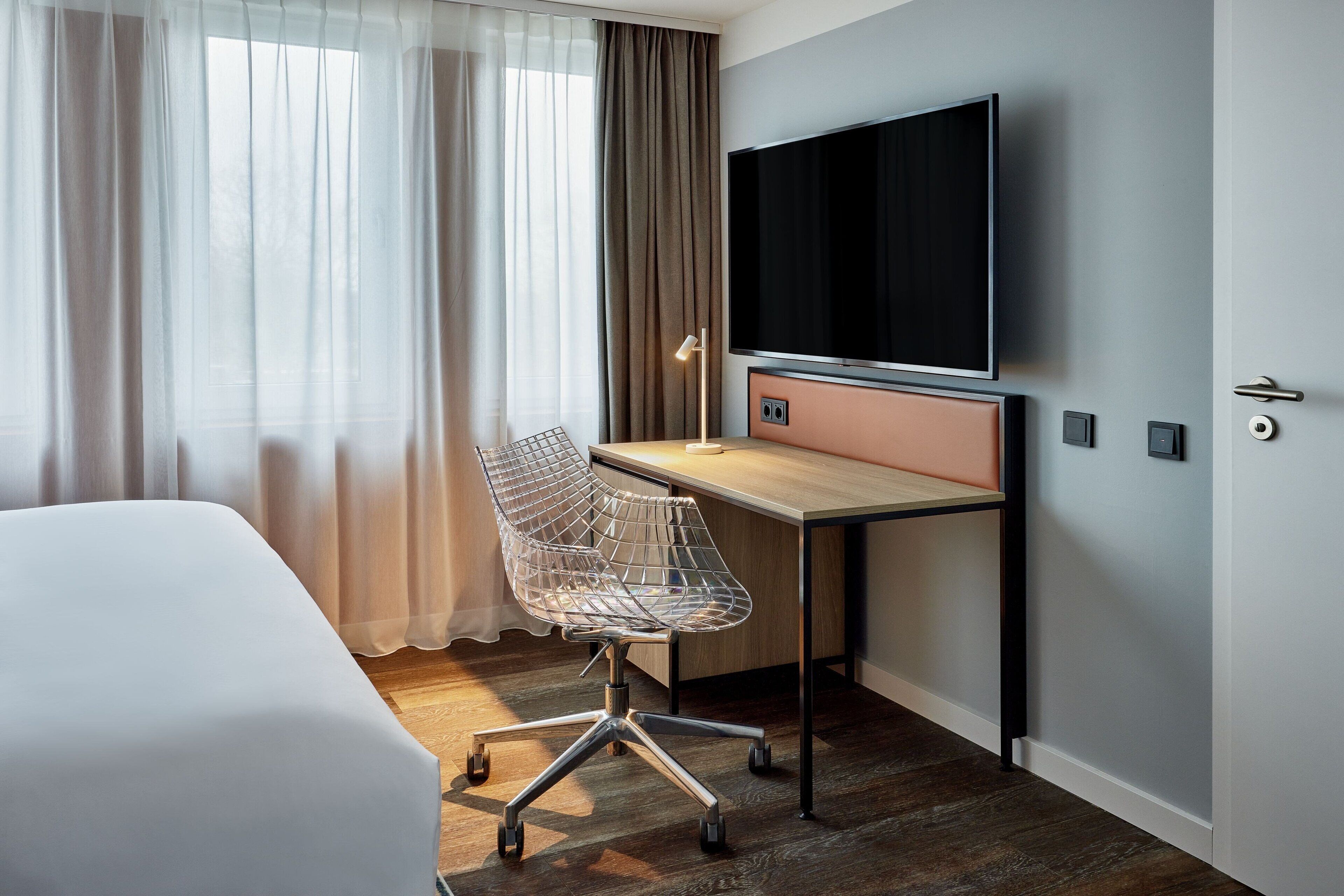 1 bedroom, hypo-allergenic bedding, minibar, in-room safe