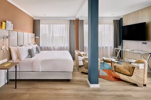 1 bedroom, hypo-allergenic bedding, minibar, in-room safe