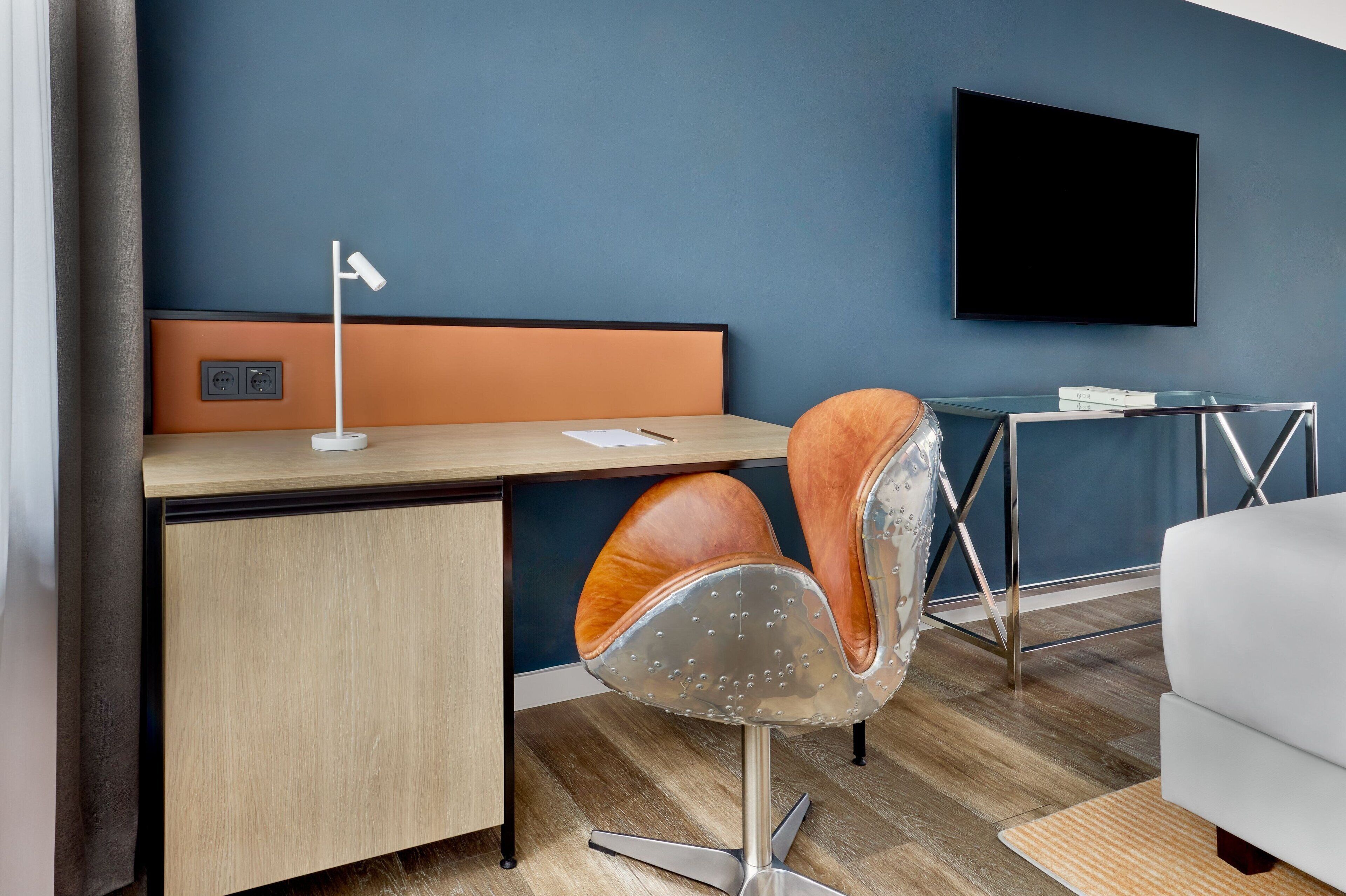 executive room, 1 king bed, city view | 1 bedroom, hypo-allergenic bedding, minibar, in-room safe