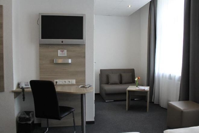 Zona de estar | Una televisión de pantalla plana