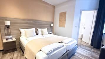 Superior Twin Room, Non Smoking | 1 bedroom, hypo-allergenic bedding, in-room safe, desk