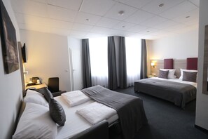 Room, Non Smoking (Room for 4)