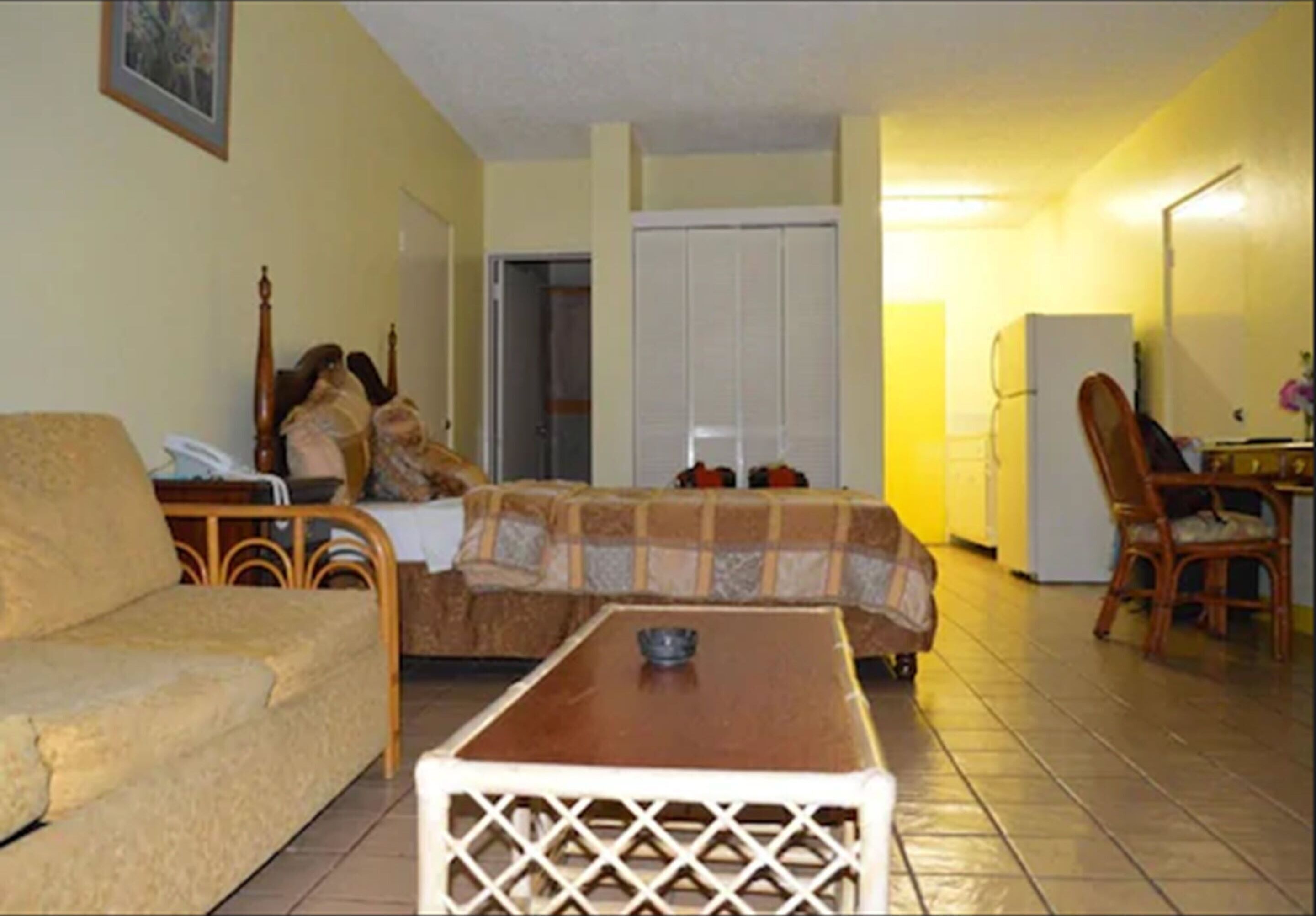 In-room safe, desk, blackout drapes, free cribs/infant beds