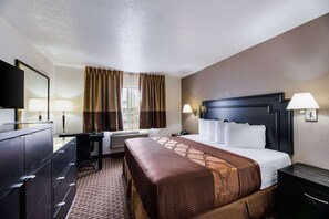 Standard Room, 1 King Bed, Accessible, Non Smoking