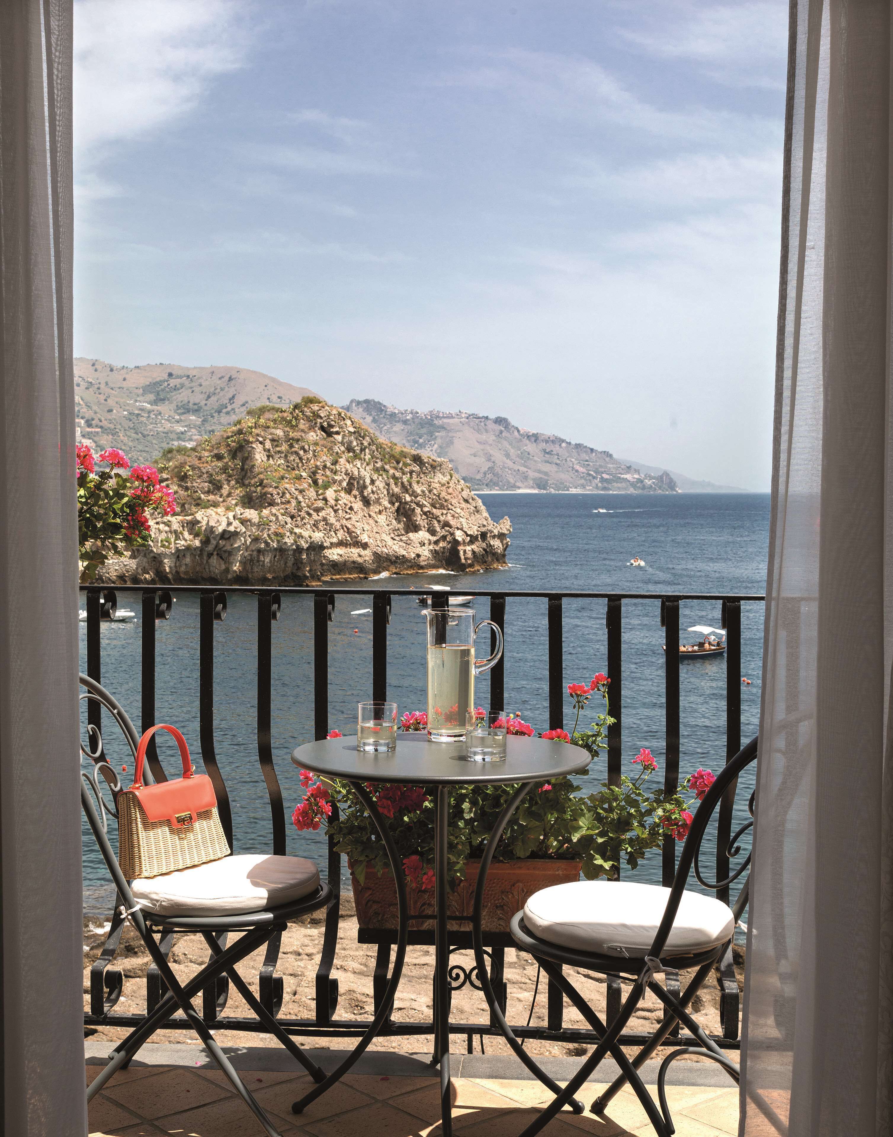 ジュニア スイート バルコニー シービュー (Premium) | 部屋からの景観