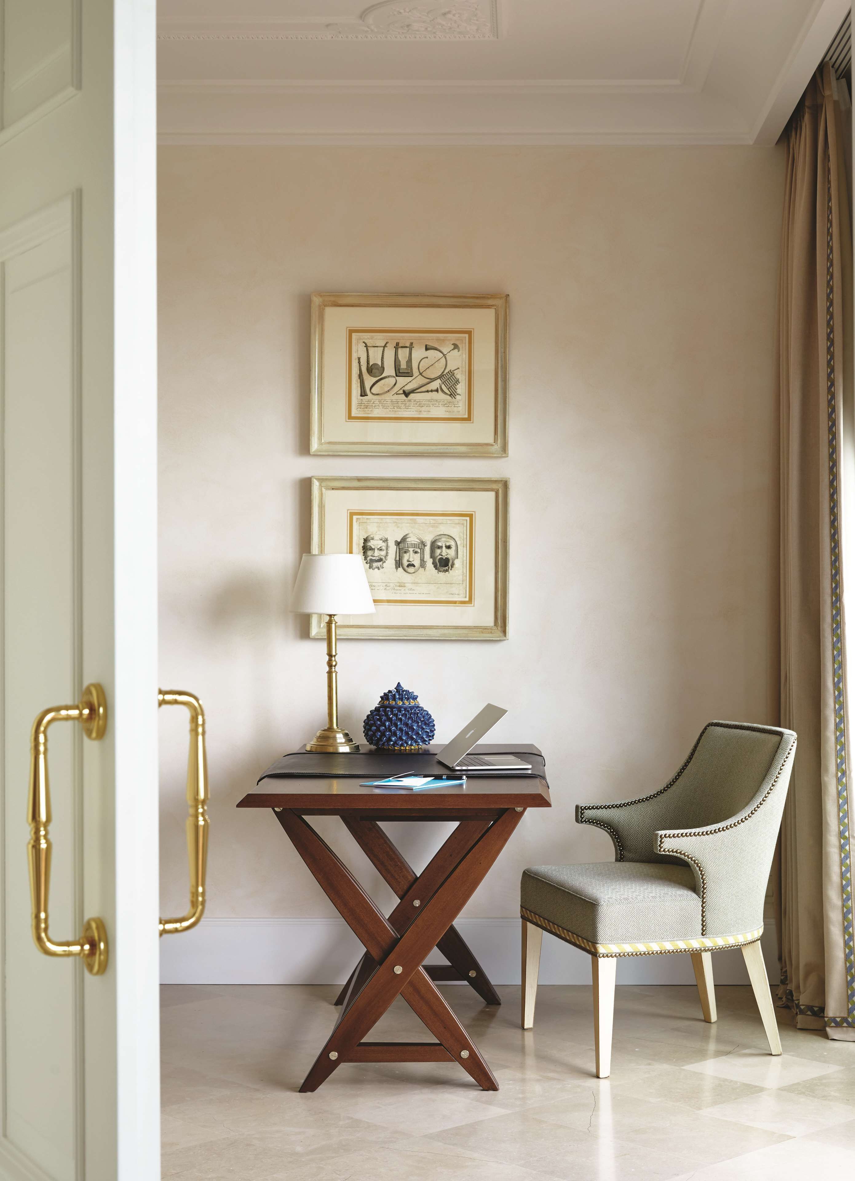 suite (mare) | 1 bedroom, down duvets, minibar, in-room safe