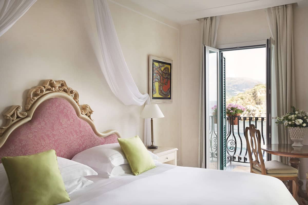 Junior Suite, Balcony, Sea View (Superior) | 1 bedroom, down comforters, minibar, in-room safe