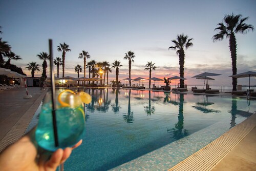 Dioscuri Bay Palace Hotel