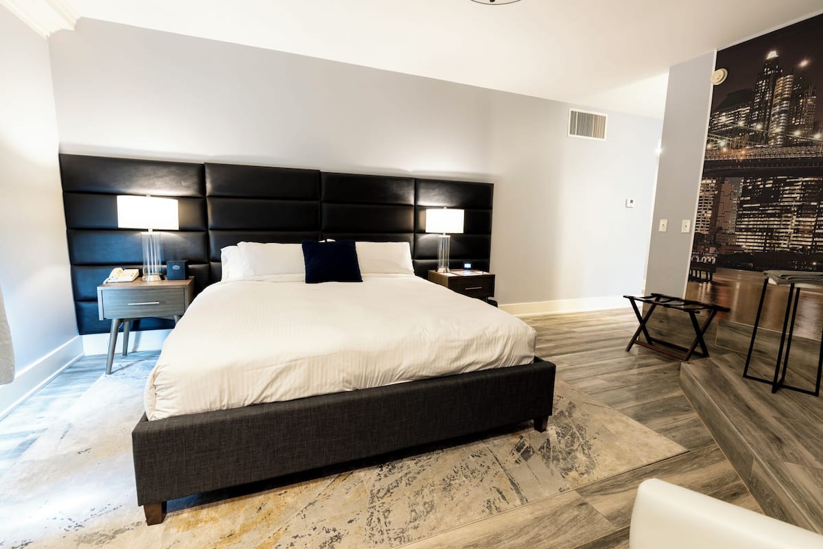 Luxury Room, 1 King Bed, Fireplace