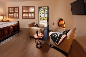 Junior Suite, 1 King Bed | Premium bedding, down comforters, in-room safe, desk