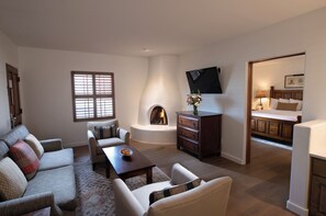 Deluxe Suite, 1 King Bed with Sofa bed | Garden view - Piñon Court By La Fonda (Santa Fe)