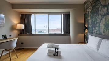 In-room safe, desk, free WiFi, bed sheets