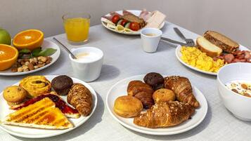 Daily buffet breakfast for a fee
