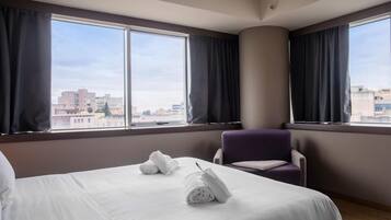 Superior-Doppelzimmer | Zimmersafe, Schreibtisch, kostenloses WLAN, Bettwäsche