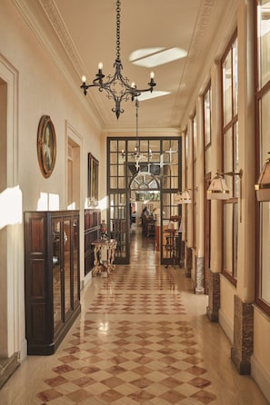 Suite Deluxe, vue mer (Balcony or Terrace) | Hall