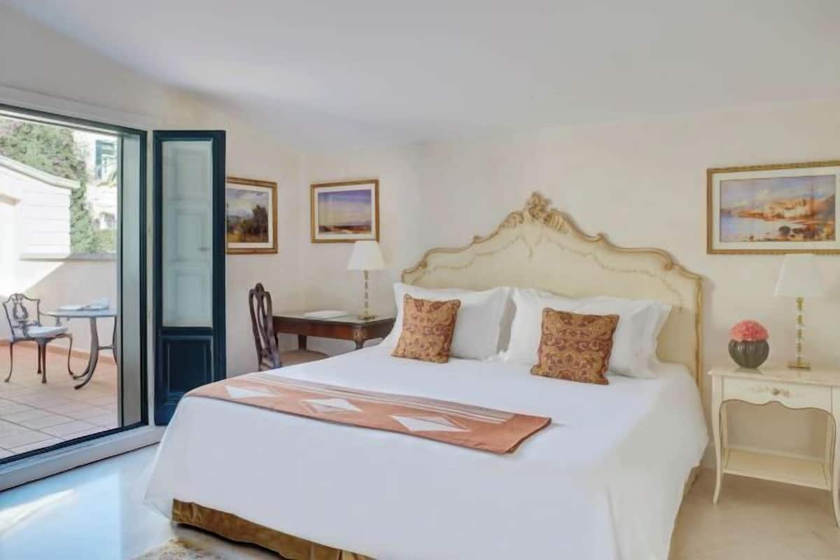 1 habitación, ropa de cama de alta calidad, edredón y minibar