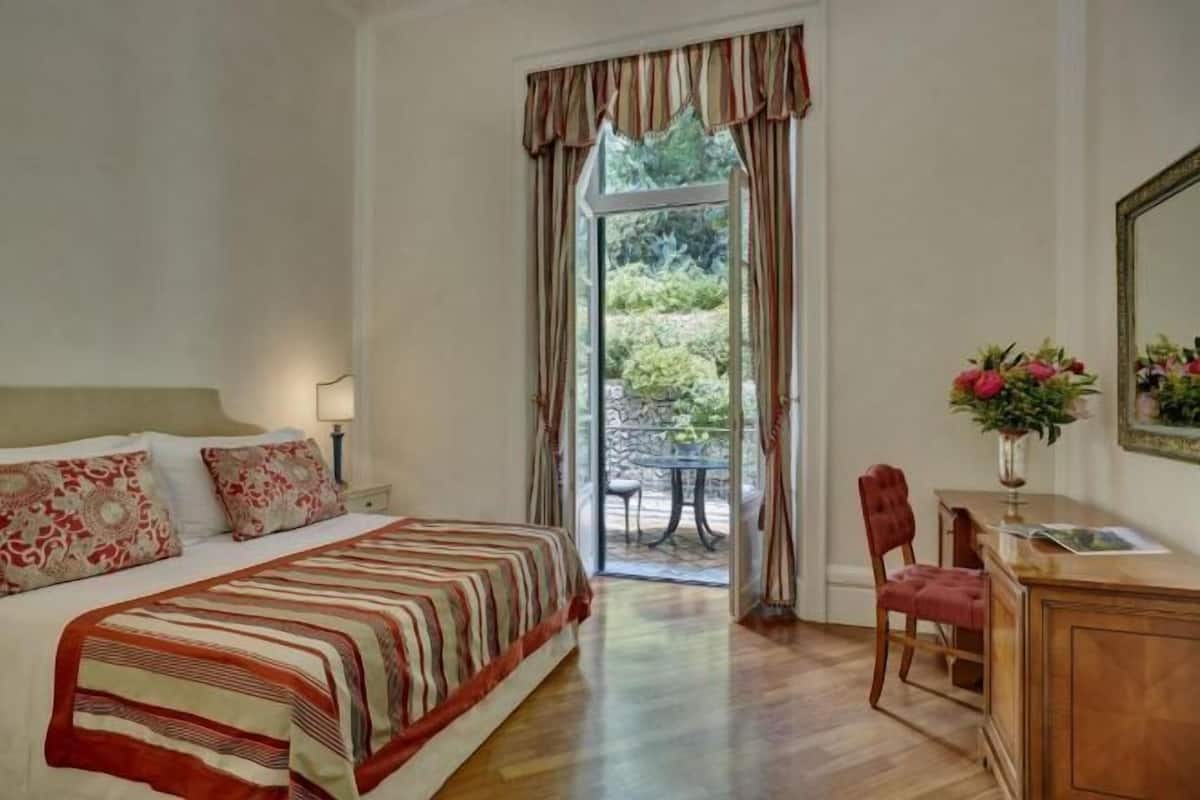 1 habitación, ropa de cama de alta calidad, edredón y minibar