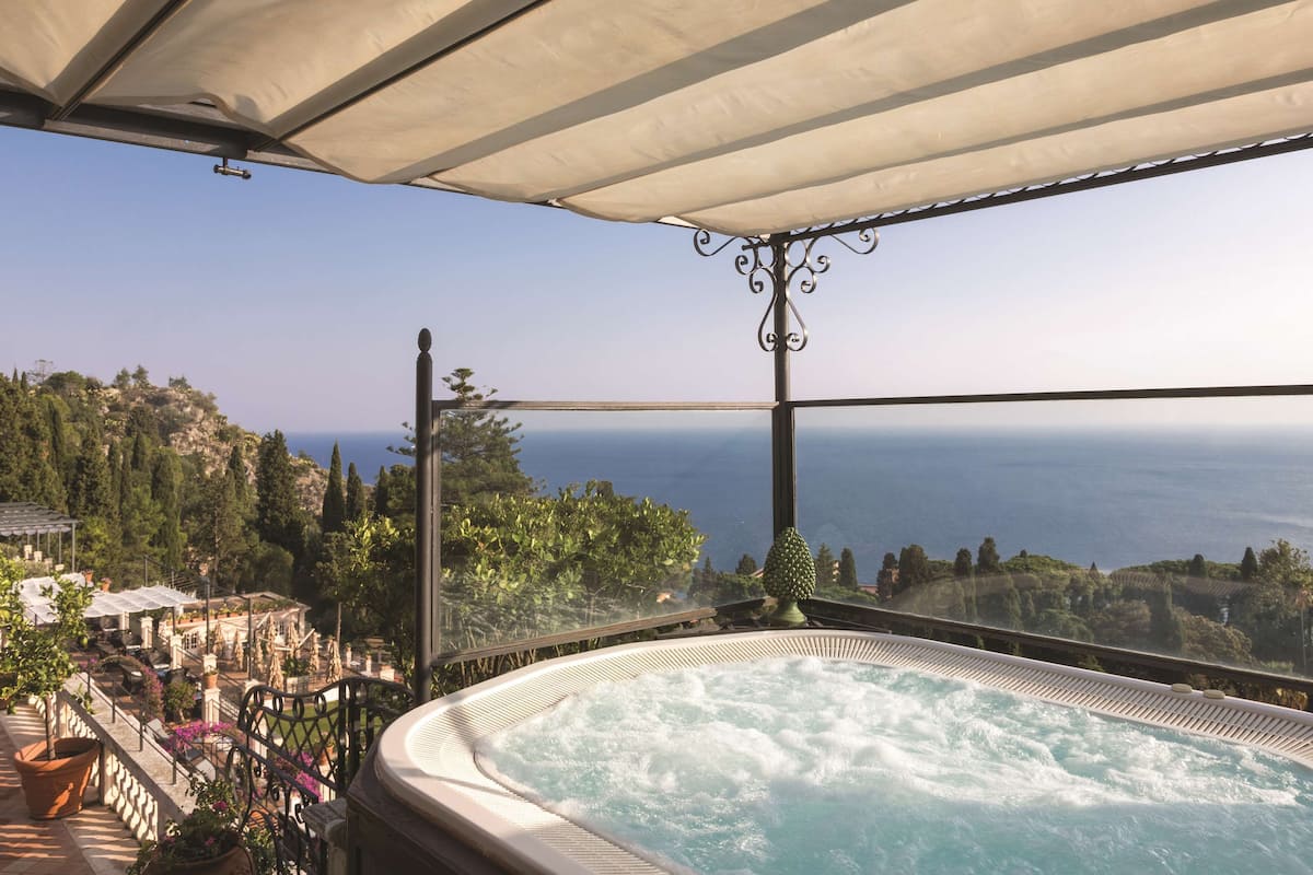 suite (la floresta) | private spa tub