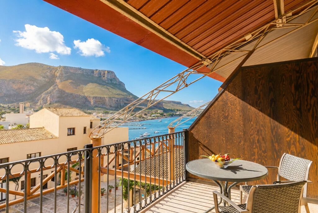 Superior Room | Water view