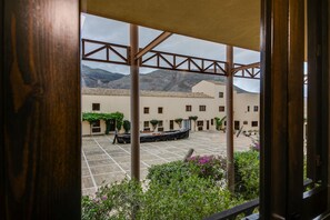 Superior Room | Courtyard view