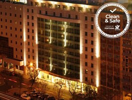 Fachada del alojamiento - Noche