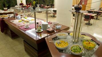 ๋งค์ผ ๋ทํ ์์นจ ์์ฌ(1์ธ๋น EUR 13.50)