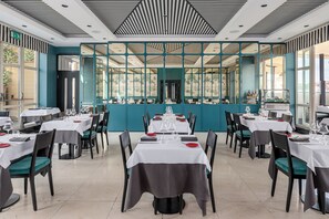 Daily buffet breakfast (EUR 17.95 per person) - Room Mate Collection Mia, Rome Colosseum (Rome)