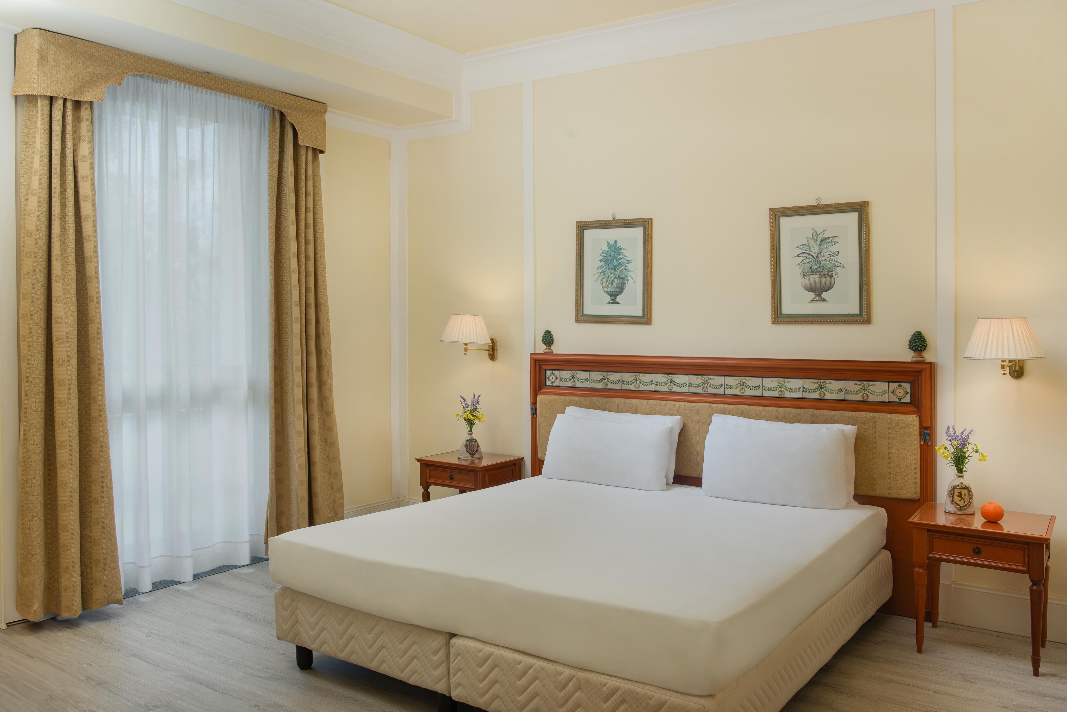 Ropa de cama hipoalergénica y minibar 