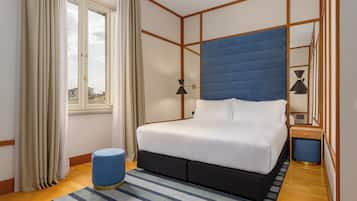 Minibar, caja de seguridad en la habitación y cortinas blackout