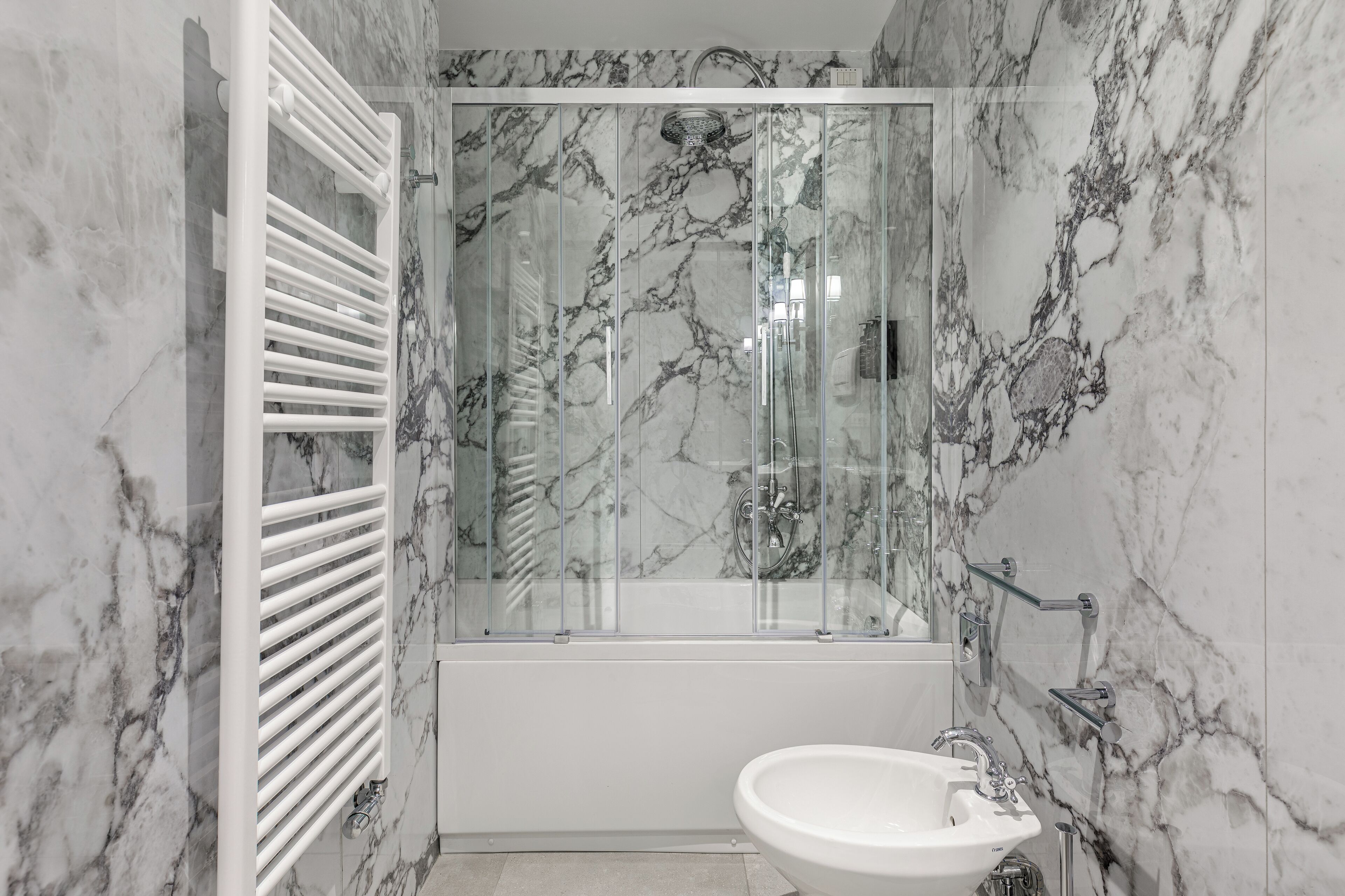 eco-friendly toiletries, hair dryer, towels